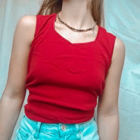Red Tanktop - Picture 3 of 3